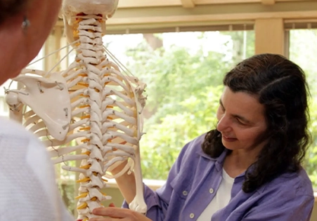 Feldenkrais Practitioner session Benefits Feldenkrais practitioner session